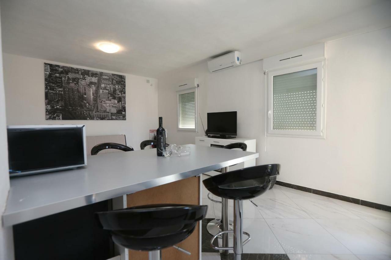 Apartmani Ivan V RELAX Vodice Buitenkant foto